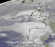 Approaching Atlantic storm at 0930 GMT on 5 Nov 2000. Meteosat courtesy of Ulm University.