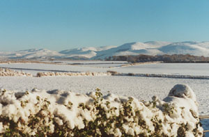 View towards Snowdonia taken at 1400 GMT on 28 December. Photo: &copy; 2000: D. Perkins